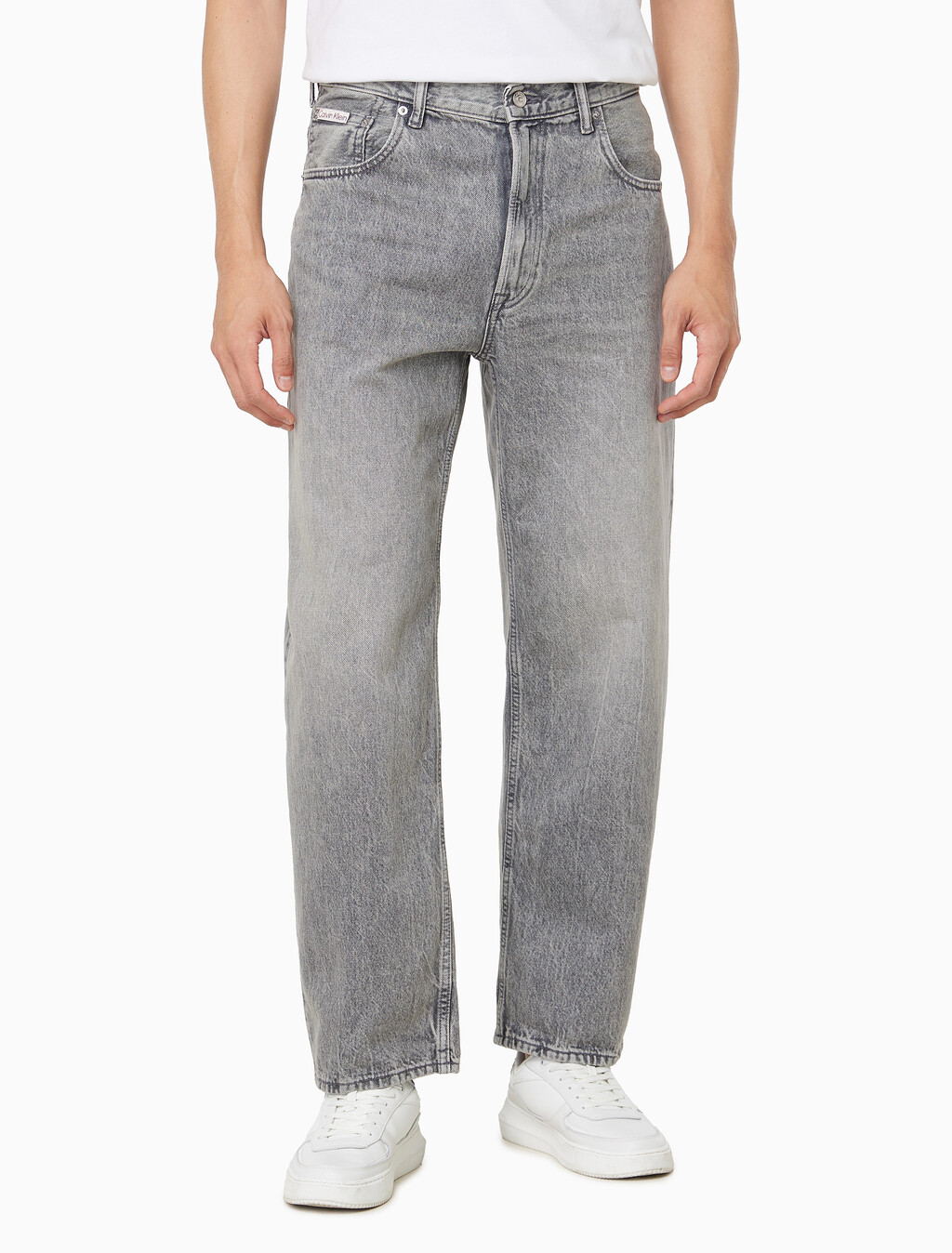 Buy 남성 배럴핏 스모크스택 데님 in color Grey