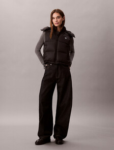 Buy 여성 에센셜 미드 웨잇 다운 베스트 in color BLACK