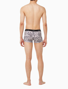 Buy 남성 1996 마이크로 로우라이즈 드로즈 in color CAMO PRINT