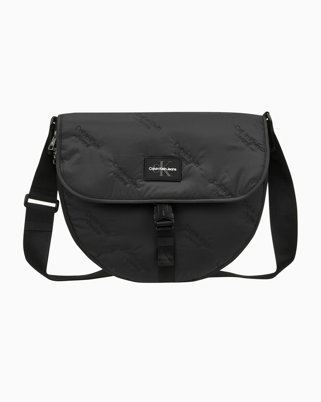 Buy 남성 CKJ 스포츠 에센셜 새들백 in color BLACK