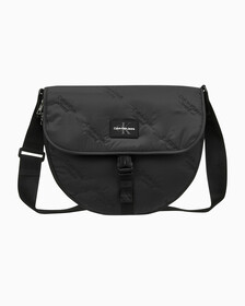 Buy 남성 CKJ 스포츠 에센셜 새들백 in color BLACK