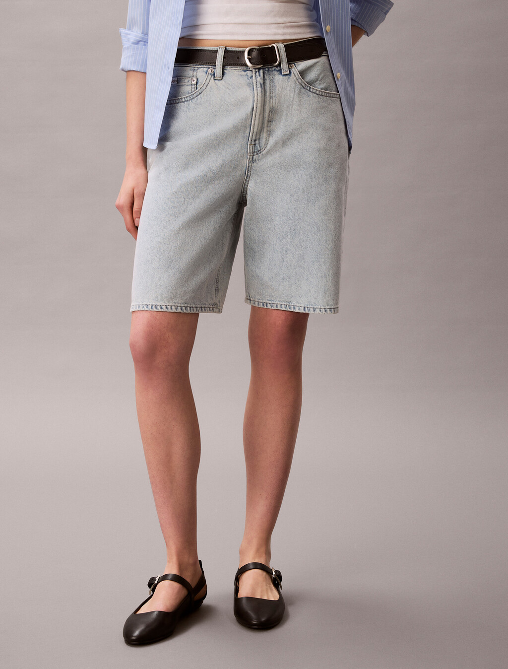 Buy 여성 버뮤다 데님 쇼츠 in color Bleached Blue