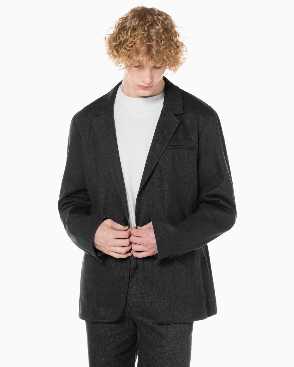 Buy 남성 롱슬리브 언라인드 스트럭쳐 블레이저 in color CHARCOAL