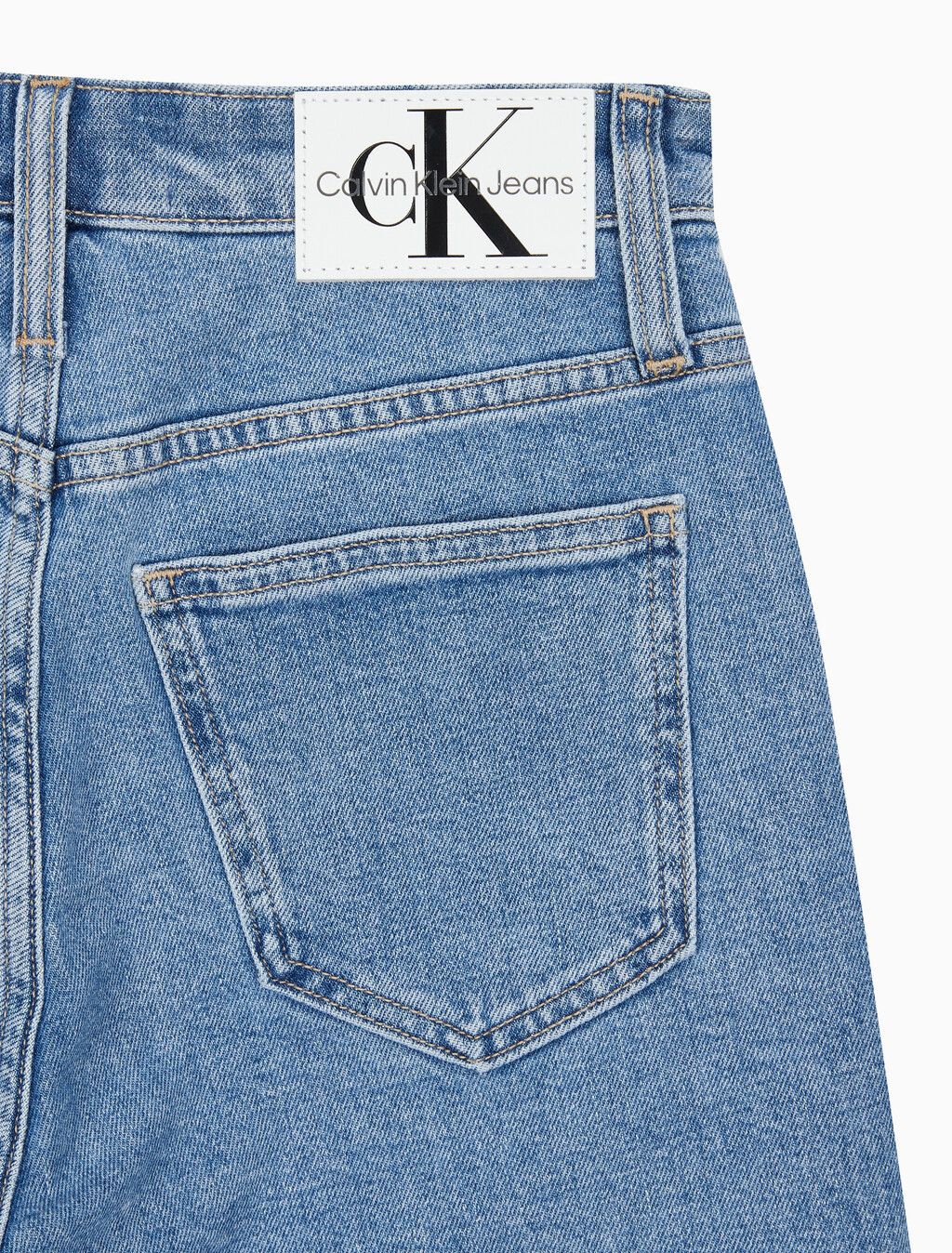 Buy 여성 버뮤다 맘핏 데님 쇼츠 in color CHALKY BLUE