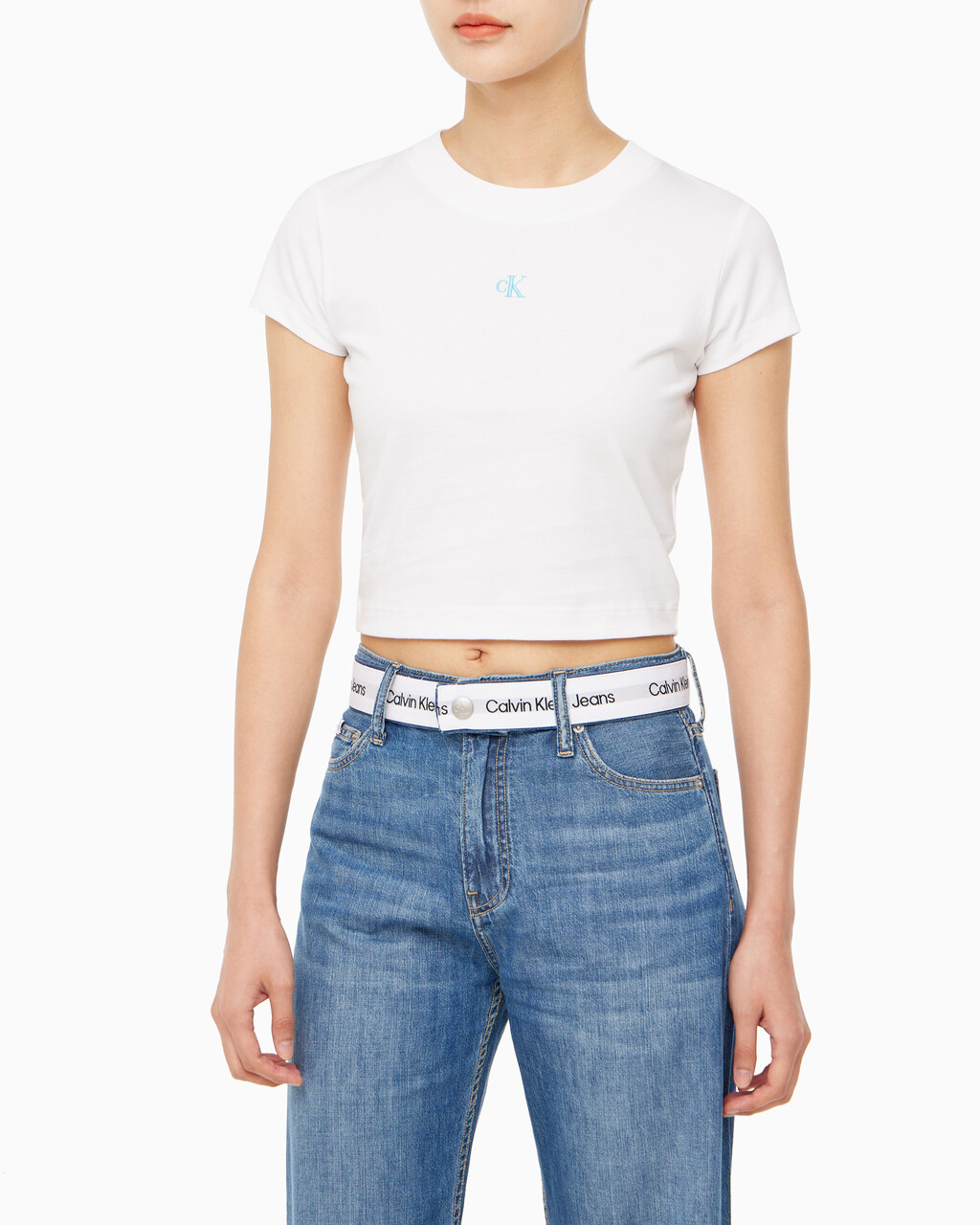 Buy 여성 그래픽 베이비핏 크롭 반팔 티셔츠 in color BRIGHT WHITE
