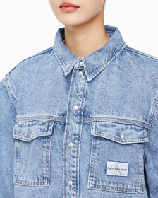 Buy 여성 오버사이즈 데님 반팔 셔츠 in color 028A CHALKY BLU