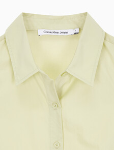 Buy 여성 우븐 라벨 슬리브리스 셔츠 in color GREEN