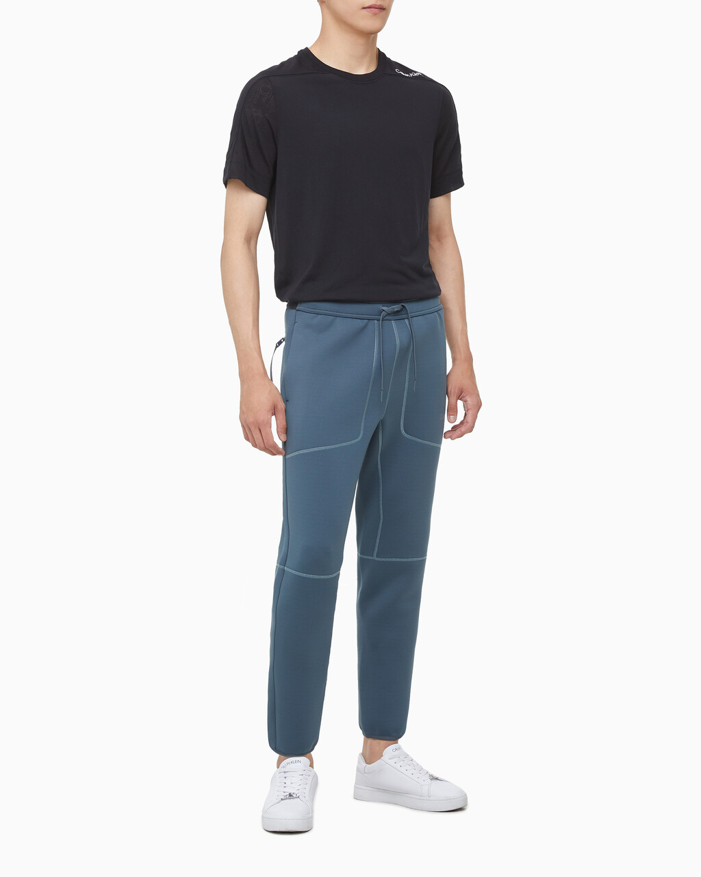 Buy 남성 레귤러핏 테이퍼드 팬츠 in color OCEAN TEAL/ BLK