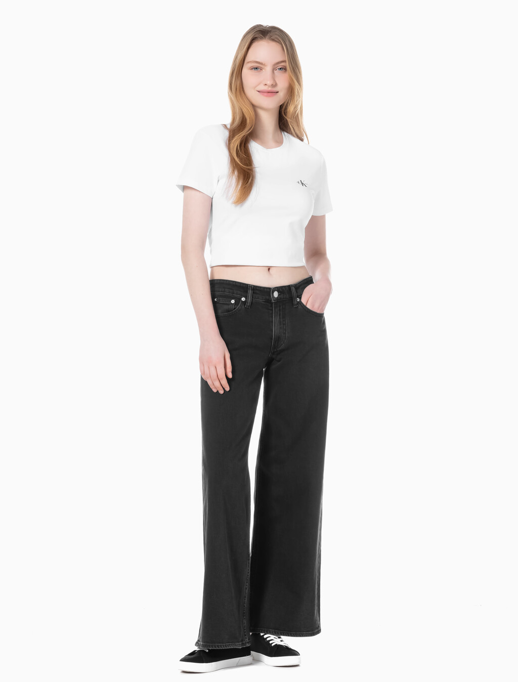 Buy 여성 로우라이즈 배기핏 블랙 데님 in color WASHED BLACK LOGO LACE