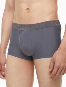 Buy 남성 CK 블랙 마이크로 로우 라이즈 드로즈 in color GREY SKY
