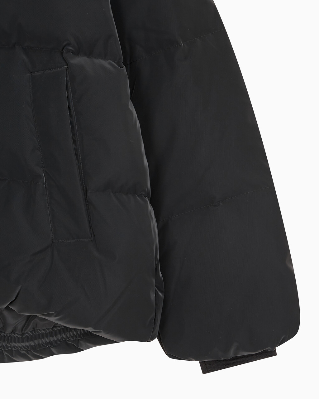 Buy 여성 디터쳐블 후디 다운 푸퍼 in color CK BLACK