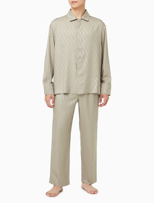 Buy 남성 샤인 새틴 자카드 팬츠 in color KHAKI BEIGE