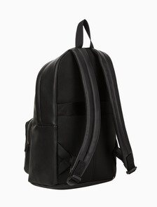 Buy 남성 레이스드 로고 라운드 백팩 in color BLACK