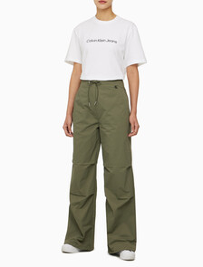 Buy 여성 릴렉스핏 파라슈트 팬츠 in color DUSTY OLIVE