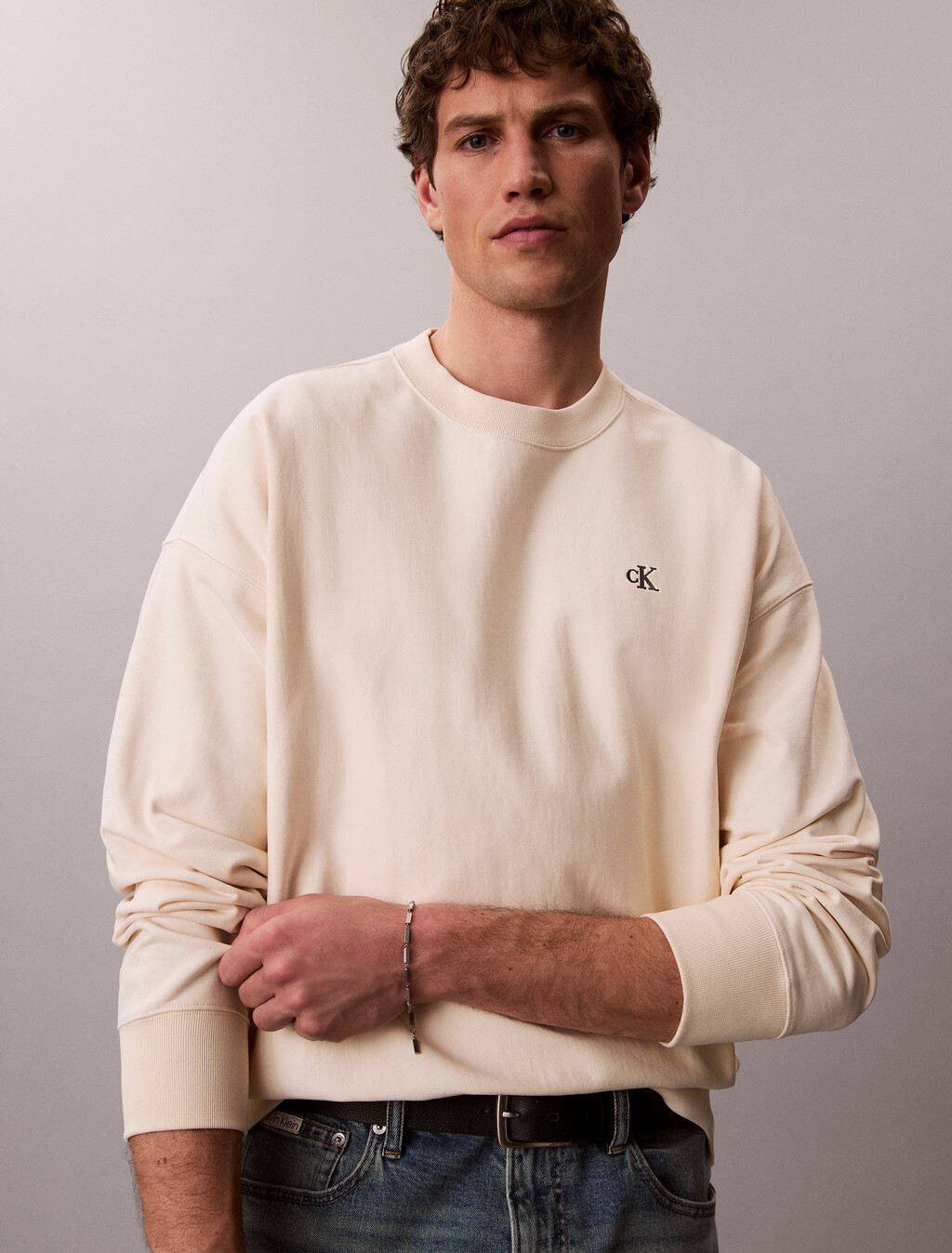 Buy 남성 프리미엄 테리 모노그램 크루넥 스웻셔츠 in color Ivory