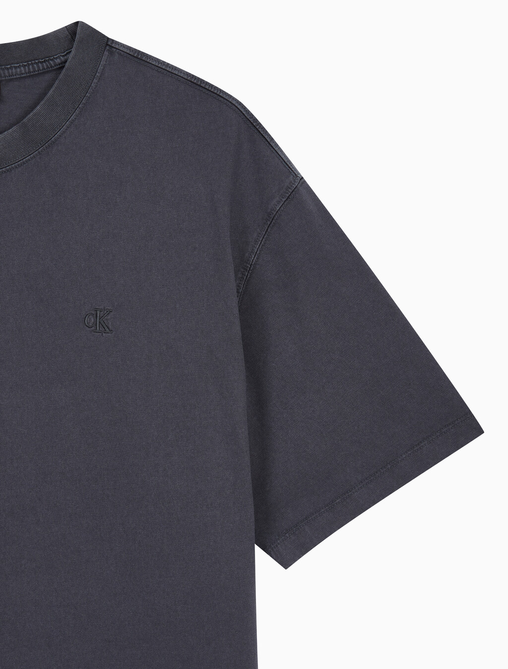 Buy 남성 릴렉스핏 저지 워시 반팔 티셔츠 in color CHARCOAL