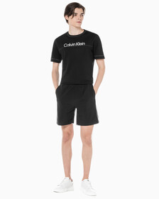 Buy 남성 레귤러핏 우븐 쇼츠 in color BLACK
