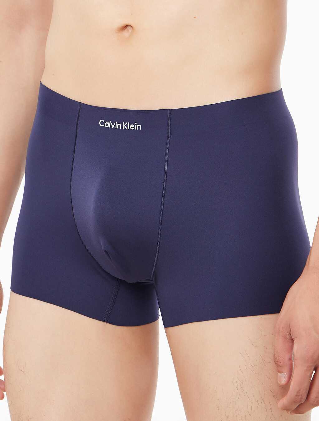 Buy 남성 CK 블랙 인비져블 트렁크 in color Dark purple