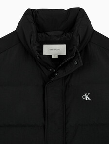 Buy 남성 베이직 에센셜 다운 베스트 in color CK BLACK