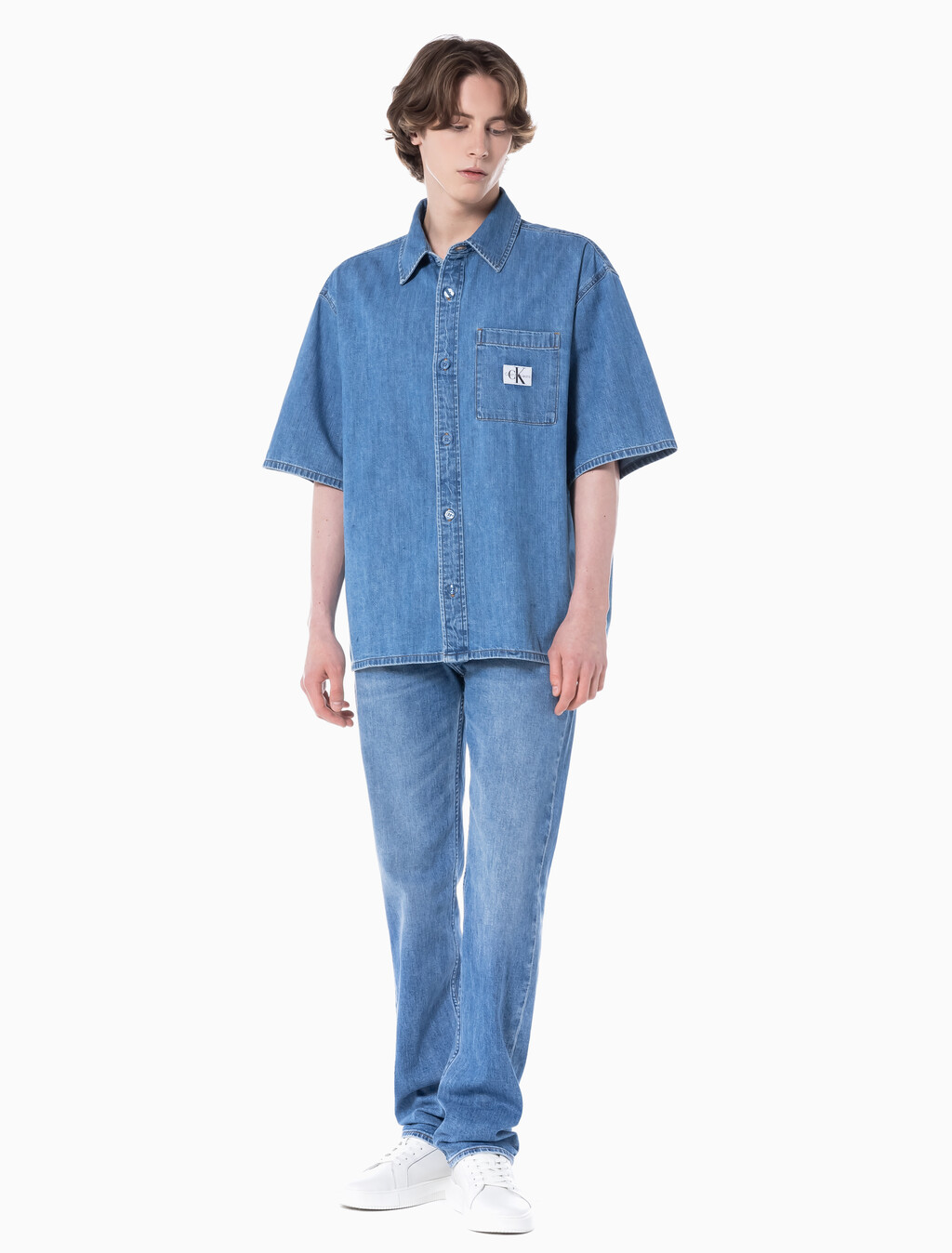 Buy 남성 스탠다드 스트레이트핏 미드블루 워시 데님 in color MID BLUE BACK EMBRO