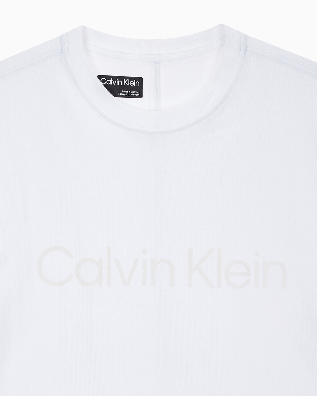 Buy 여성 릴렉스 핏 볼드 로고 반팔 티셔츠 in color BRIGHT WHITE