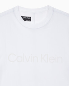Buy 여성 릴렉스 핏 볼드 로고 반팔 티셔츠 in color BRIGHT WHITE