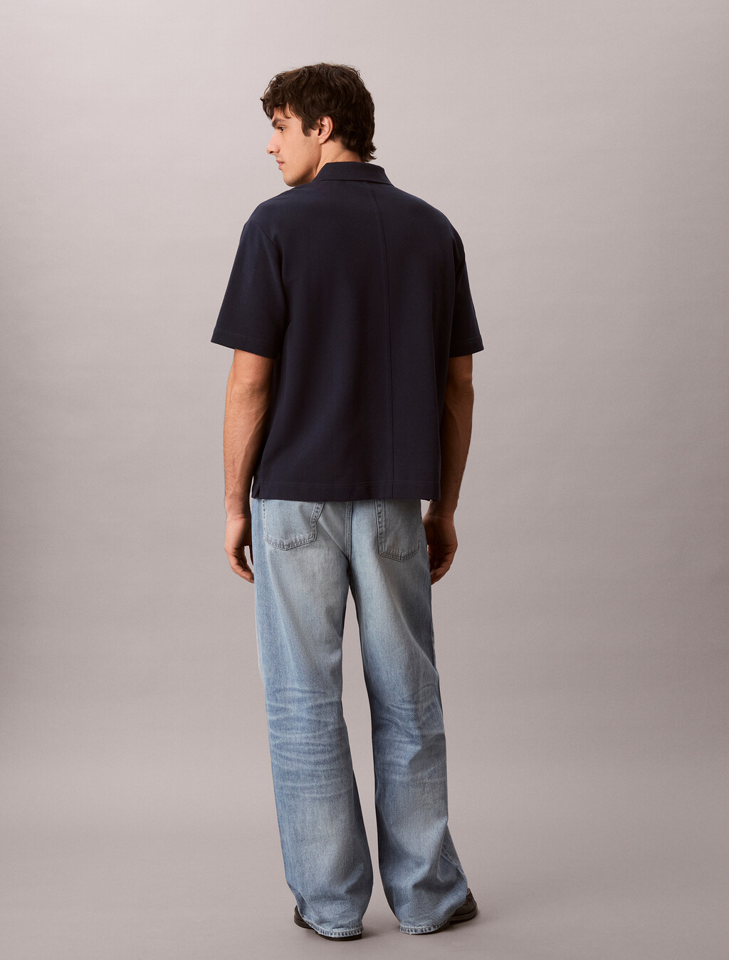 Buy 이지 아플리케 피케 폴로 티 in color DARK SAPPHIRE