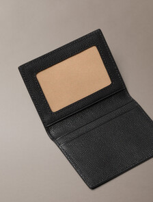 Buy 남성 레이즈드 캐비어 빌폴드 코인 지갑 in color BLACK