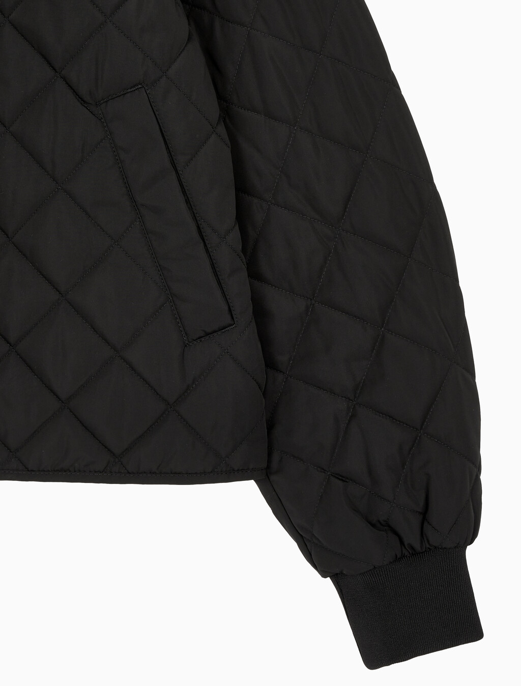 Buy 여성 라이트웨이트 퀼티드 자켓 in color CK BLACK