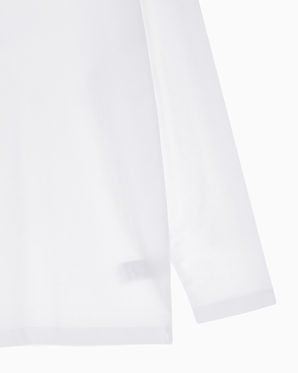 Buy 남녀공용  베이직 로고 긴팔 티셔츠 in color BRIGHT WHITE
