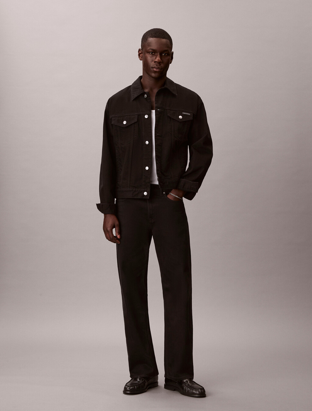 Buy 90S 트러커 자켓 in color BLACK