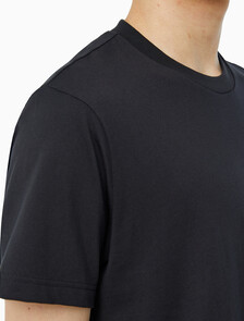 Buy 남성 레귤러핏 모노그램 로고 반팔 티셔츠 in color BLACK