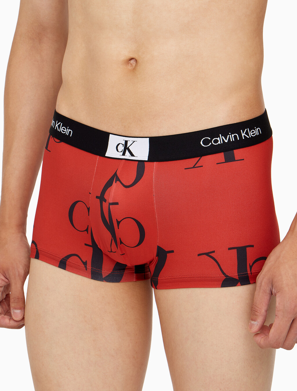 Buy 남성 1996 마이크로 로우라이즈 드로즈 in color RED/BLACK PATTERN