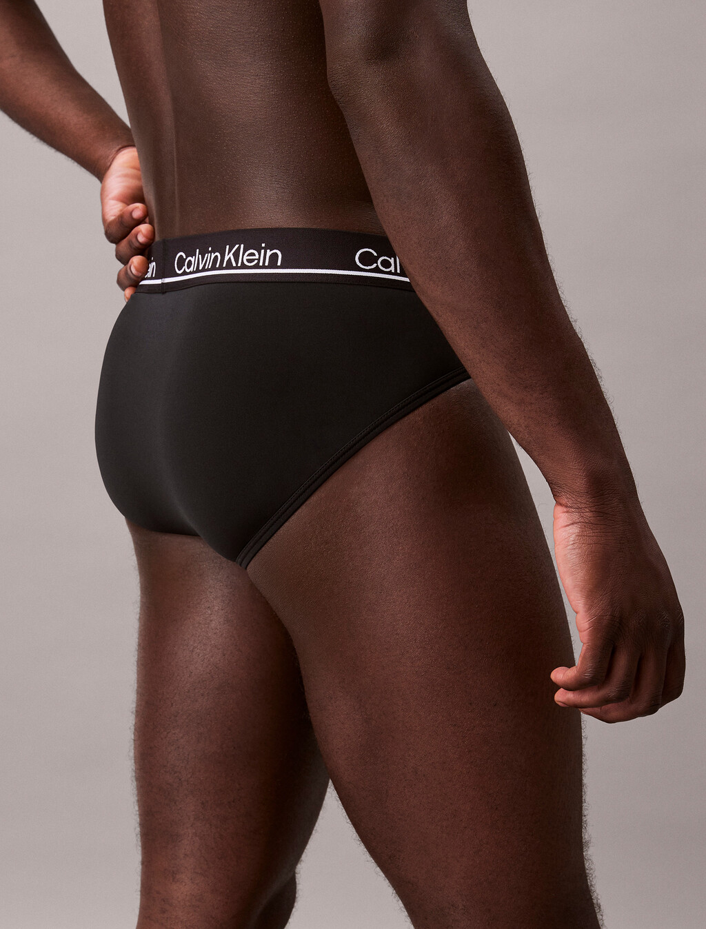 Buy 남성 마이크로파이버 스트레치 플러스 힙 브리프 3PK in color BLACK