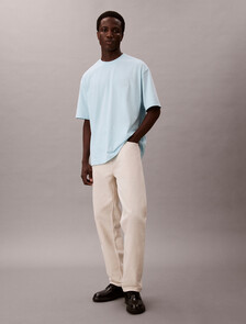 Buy 남성 릴렉스 핏 CK 엠블럼 패치 반팔 티셔츠 in color Sky Blue