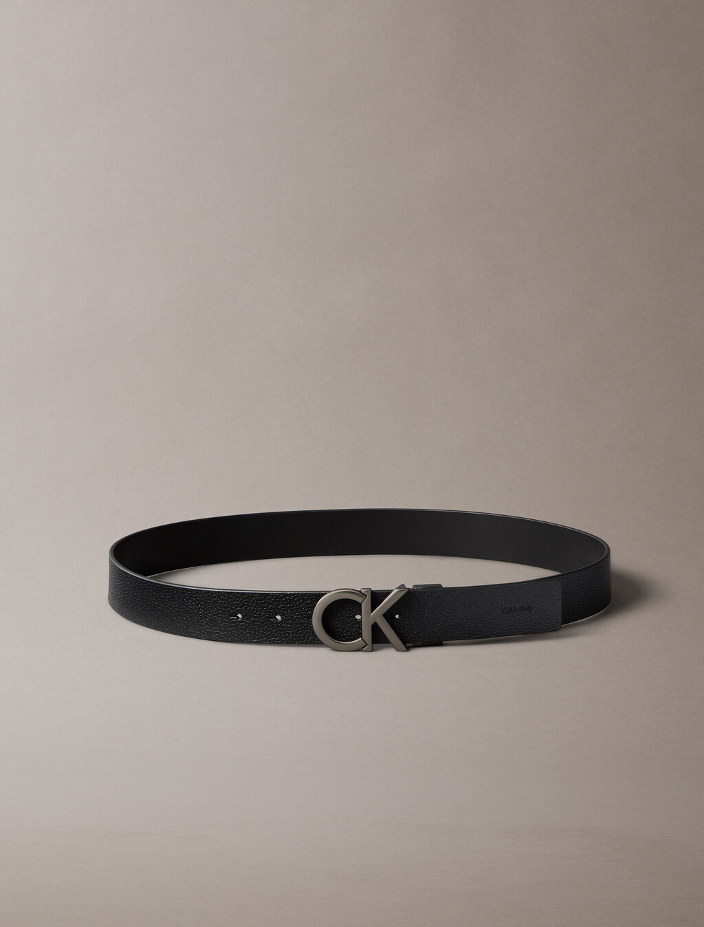 Buy 남성 CK 홀마크 리버서블 벨트 35mm in color Black AOP / Black / Matte Gunmetal