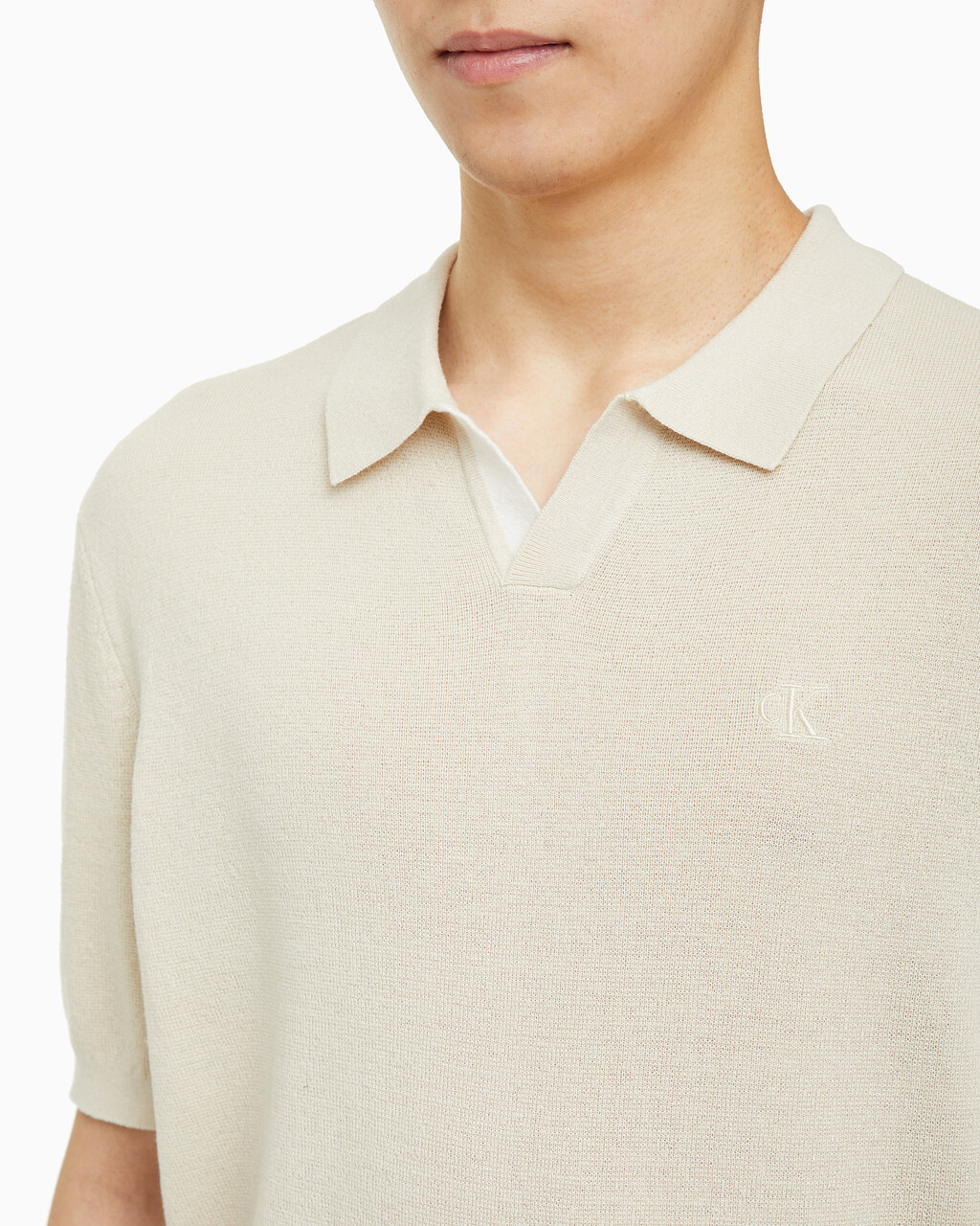 Buy 남성 엠브로이더리 로고 폴로 반팔 스웨터 in color BLUR FLORAL_BLACK