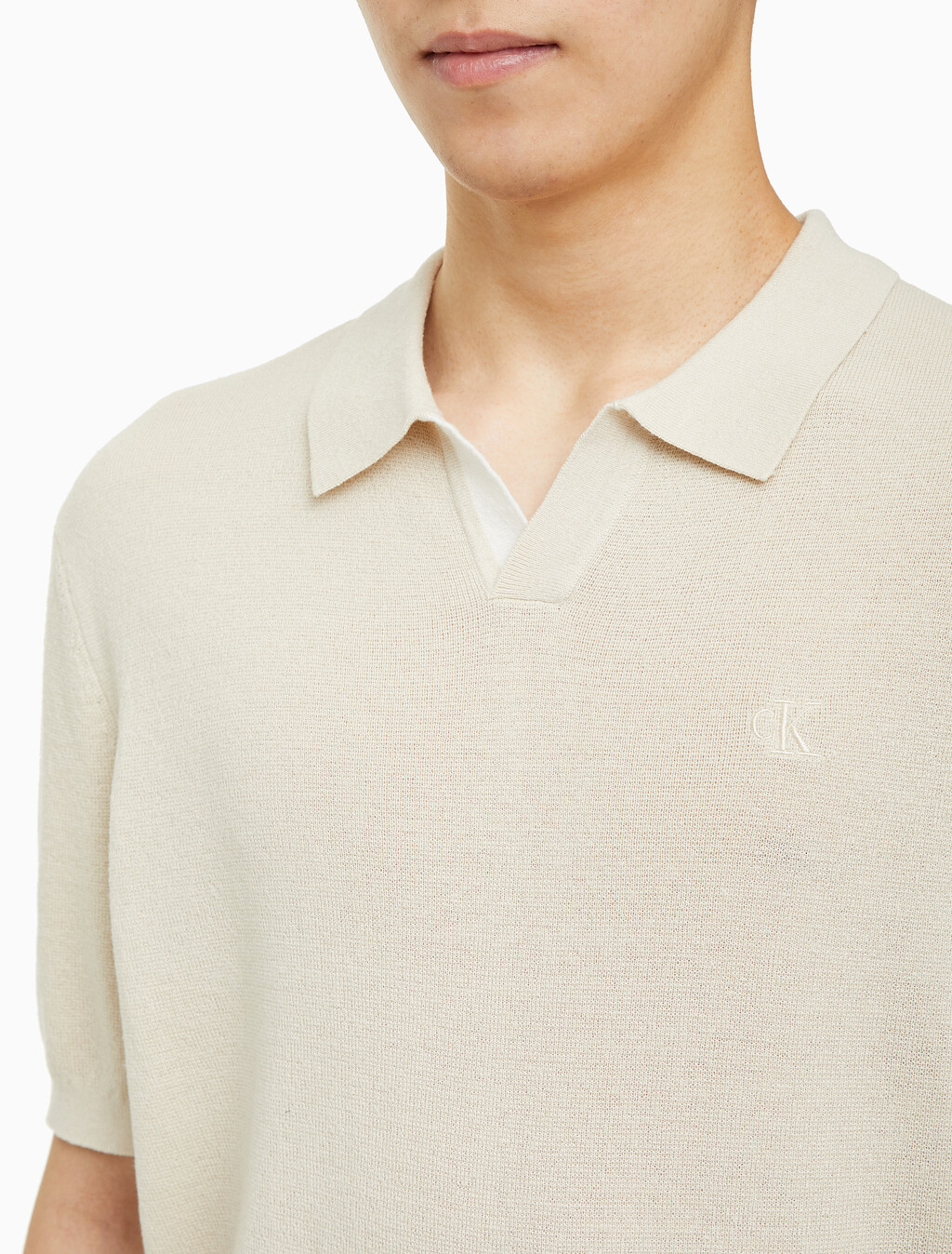 Buy 남성 엠브로이더리 로고 폴로 반팔 스웨터 in color BLUR FLORAL_BLACK