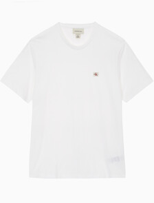 Buy 남성 클래식핏 뱃지 로고 반팔 티셔츠 in color BRIGHT WHITE