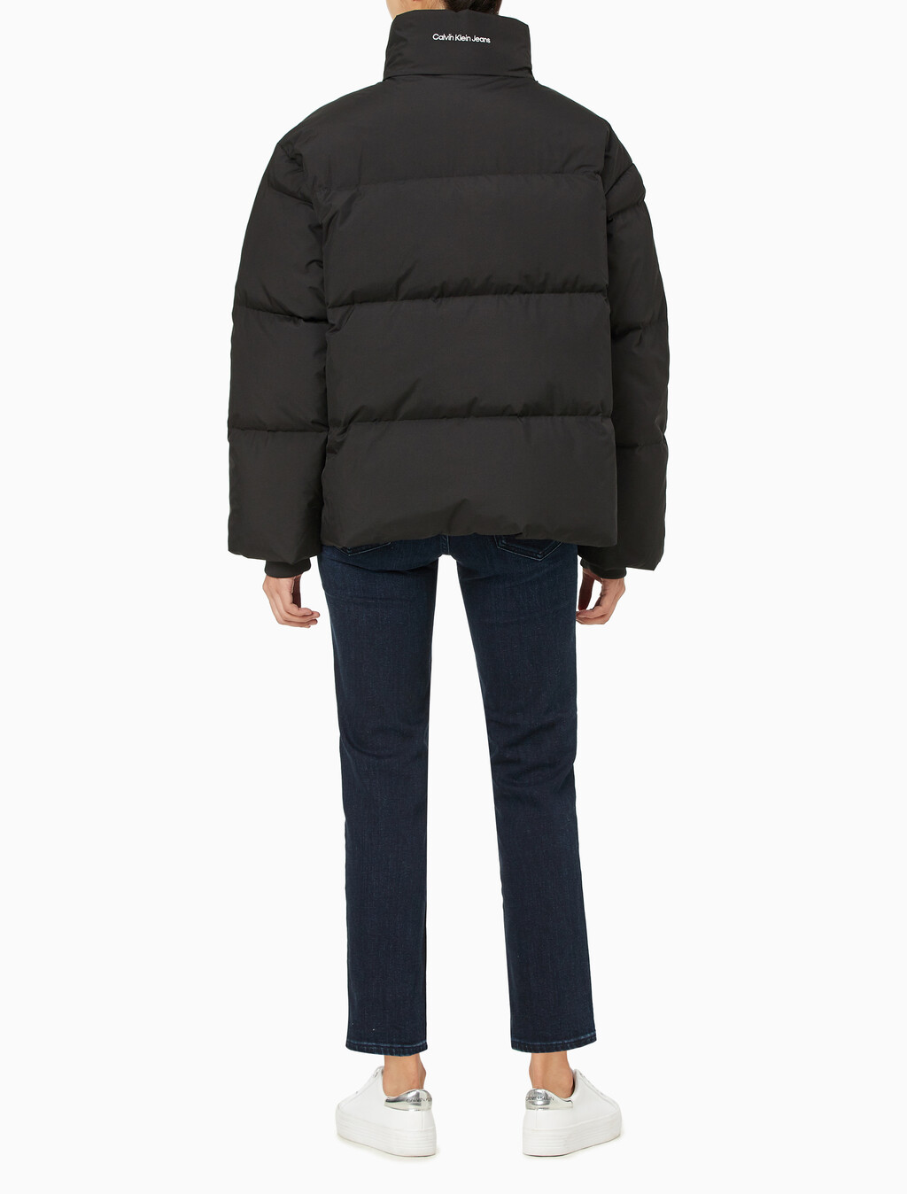 Buy 여성 숏 렝스 스탠드 카라 푸퍼 다운 재킷 in color CK BLACK