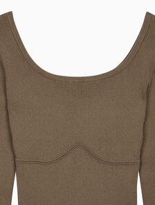 Buy 여성 립 스웨터 in color BROWN