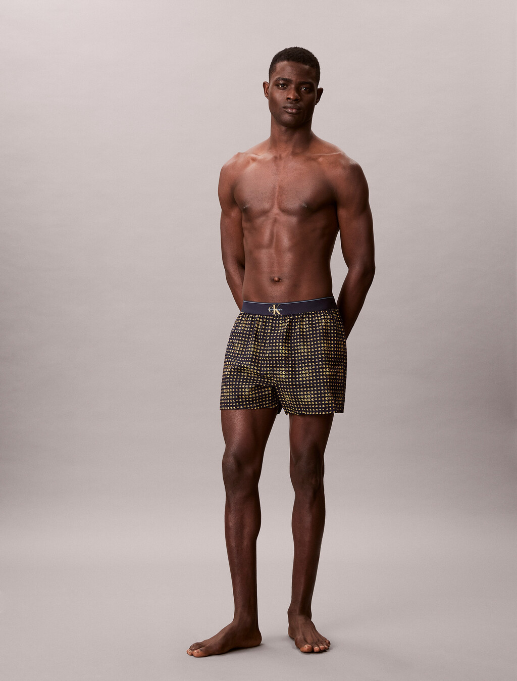 Buy 남성 CK 그래픽 우븐 박서 슬림 in color DARK NAVY PRINT 