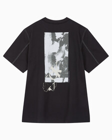 Buy 남성 레귤러핏 테리코튼 그래픽 반팔 스웨트셔츠 in color CK BLACK