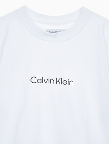 Buy 여성 릴렉스드 스탠다드로고 크루넥 반팔 티셔츠  in color BRILLIANT WHITE