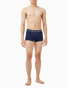 Buy 남성 뉴 사인 로고 로우 라이즈 트렁크 in color BLUE SHADOW