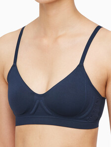 Buy 여성 본디드 플렉스 브라렛 in color BLUEBERRY