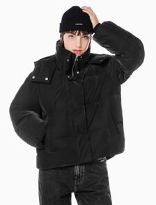 Buy 여성 디터쳐블 후디 다운 푸퍼 in color CK BLACK