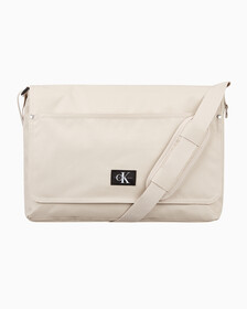Buy 남성 CKJ 스포츠 에센셜 메신저백 in color BEIGE