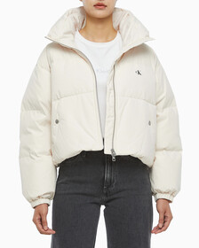 Buy 여성 볼륨 넥 크롭 다운 푸퍼 in color WHITE