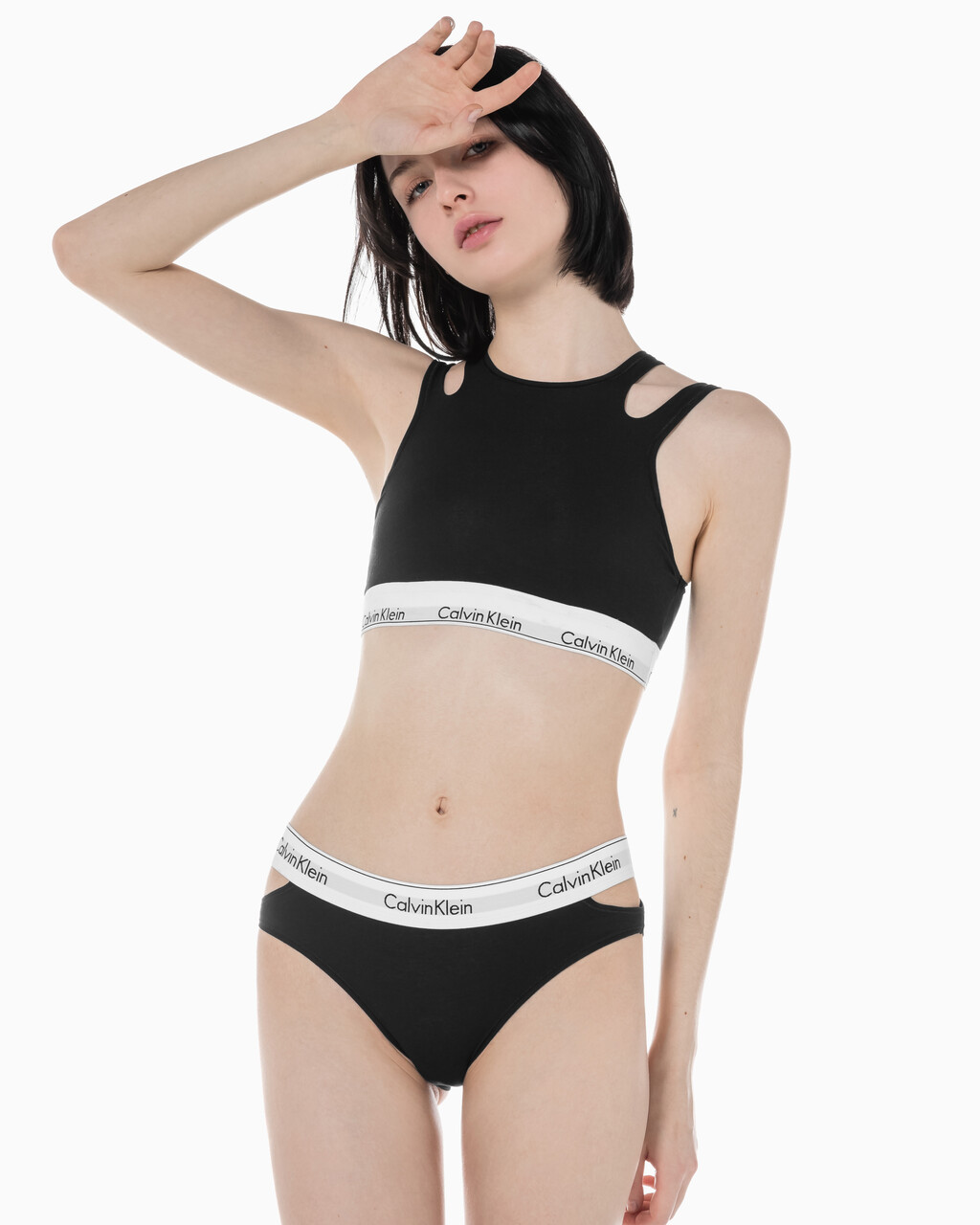 Buy 여성 모던 코튼 디컨스트럭티드 라인드 브라렛 in color BLACK